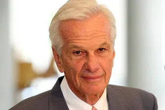 Този човек мечтае да купи Coca-Cola и да уволни всички там