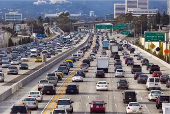 77% от американците отиват на работа с автомобил