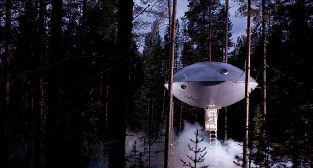 Девет необикновени хотела