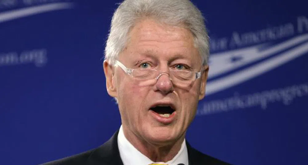 Бил Клинтън загубил кодовете на ядреното куфарче