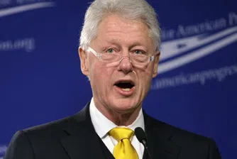 Бил Клинтън загубил кодовете на ядреното куфарче