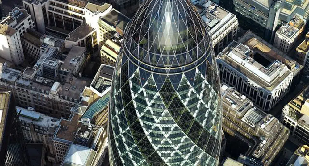 Swiss Re отново е на печалба