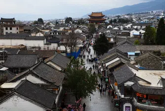 Полицейски шеф в Китай със 192 имота и фалшив документ за самоличност