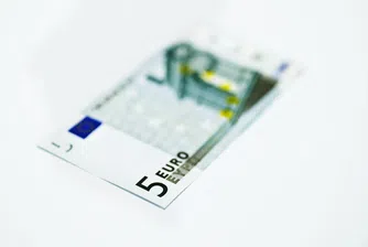 Новата банкнота от 5 евро с наименование на кирилица