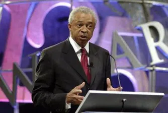 Как живеят виновните за кризата банкери: Стан О'Нийл и Кен Люис