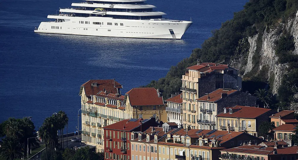 Роман Абрамович подарил яхта на Владимир Путин