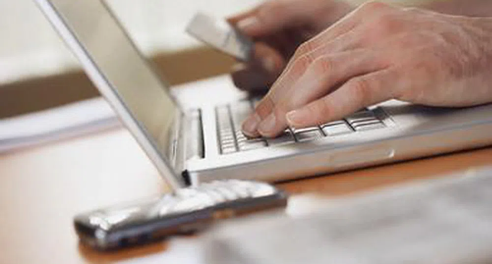 Над 25 млн. банкови карти засегнати от софтуерна грешка