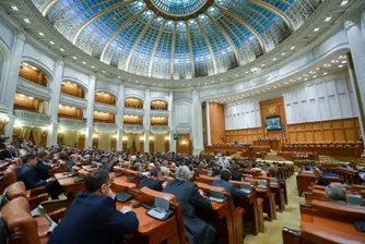 Всеки четвърти депутат в Румъния разследван или осъден