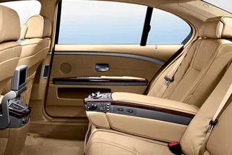 Шият кожени тапицерии за седалки на BMW в Мусачево