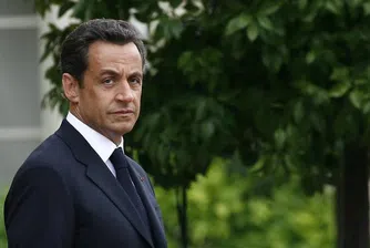 Избирали ниски работници да станат зад Саркози