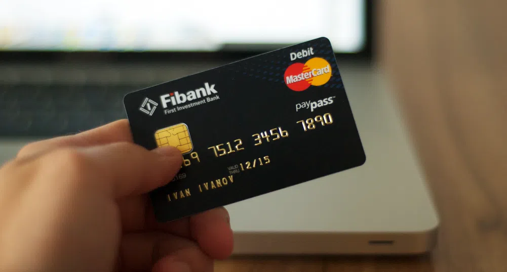 Нова безконтактна дебитна карта от Fibank и MasterCard