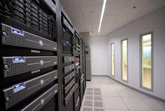 Сървърен център вдигат до летище София