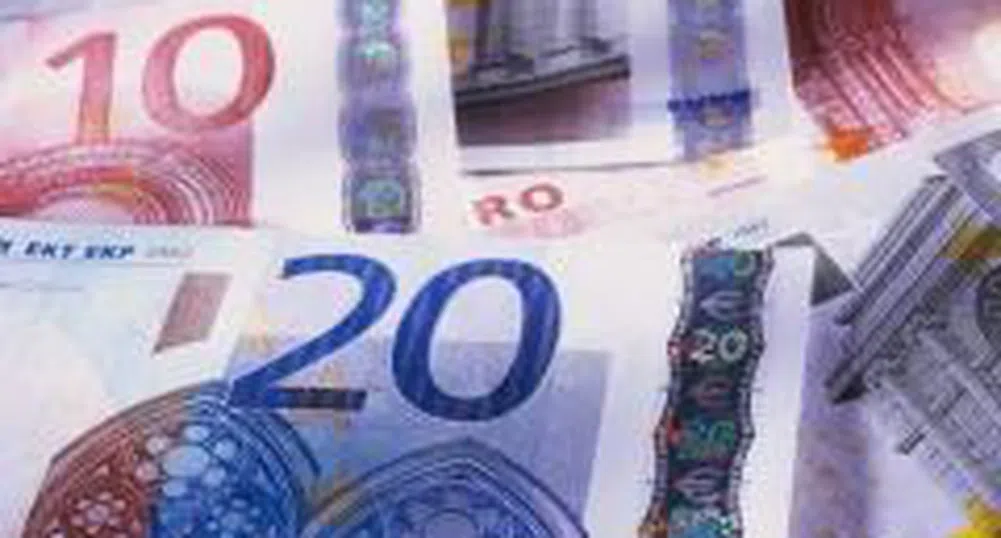 Тенденцията за поевтиняване на долара се запазва