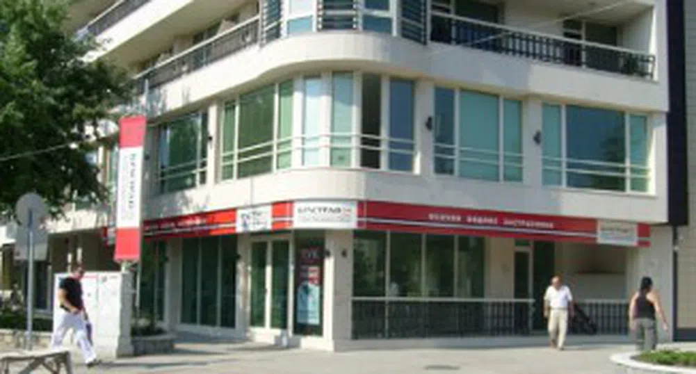 Булстрад увеличава лидерската си преднина