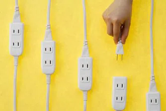 Холандка не дава да й спрат тока, взе техник за заложник