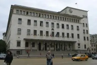 Положителна текуща сметка за февруари