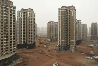 Китай може да даде нова самоличност на 100 милиона души?
