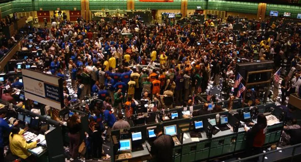 Dow Jones загуби над 1%