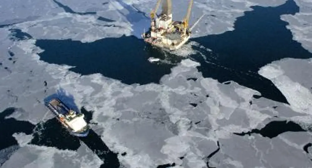 Руските нефтени запаси намаляха наполовина