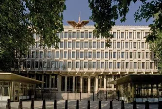 САЩ продава сградата на посолството си в Лондон
