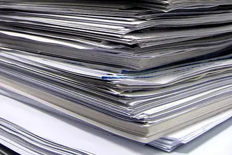 2 200 000 страници хартия спестили служителите на НАП