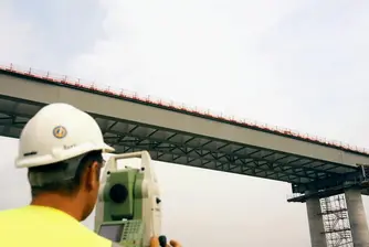Ремонтират ударно 10 моста в центъра