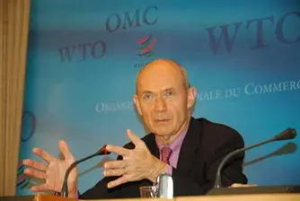 Лами: Излизането от кризата през 2010 не е гарантирано