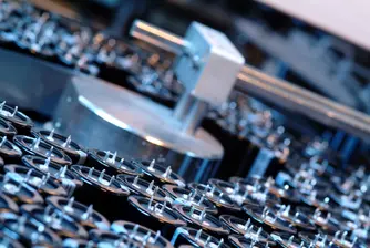 Промишленото производство расте с 3.9% за юни