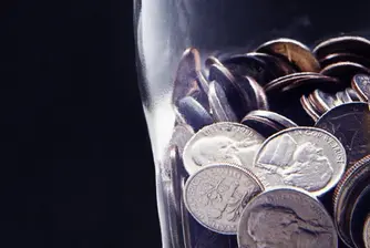Ако получавахте 1100 долара на месец, без да работите