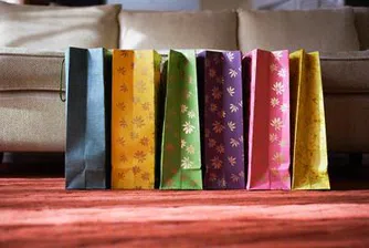 Американците харчат 15% по-малко за празниците