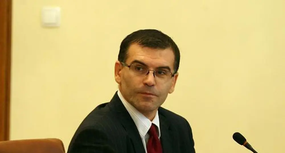 Дянков поиска здравеопазването и образованието