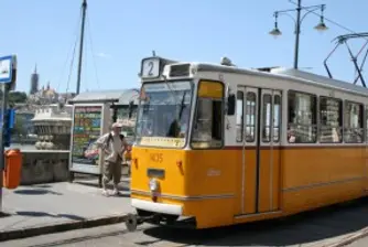 Ремонт променя движението на градския транспорт в София