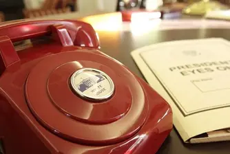 Американец живее в абсолютна реплика на Овалния кабинет