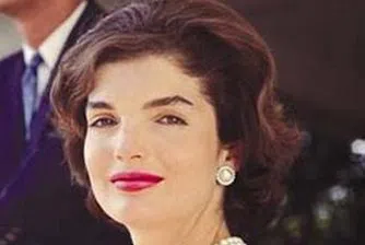 Бижута на Джаки Кенеди- на търг