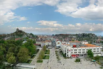 Избери как да изглежда централният площад на Пловдив