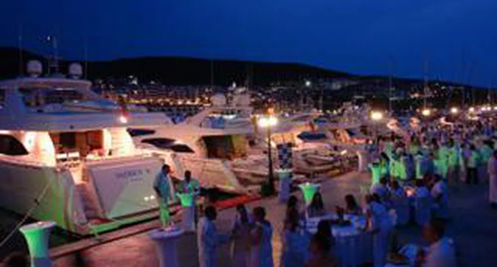 Марина Диневи била законна