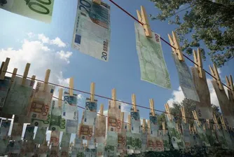 Raiffeisen е с малка експозиция към PIIGS, чака печалба