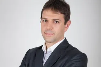 Д. Димов: Хората масово губят пари при корекции