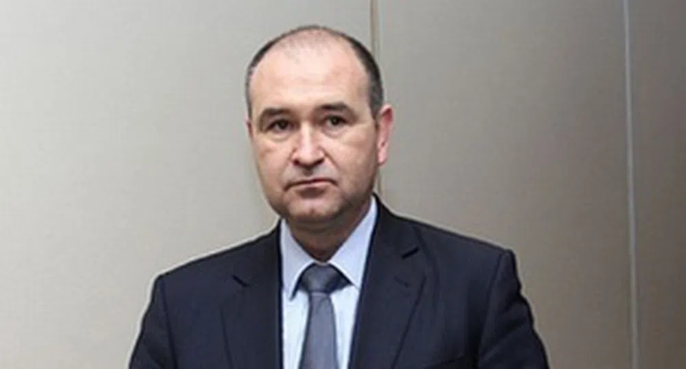 Том Круз срещна Киану Рийвс и се роди... кметът на Ямбол (видео)