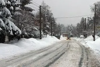 Жълт код за сняг, поледици и силен вятър в 15 области в страната