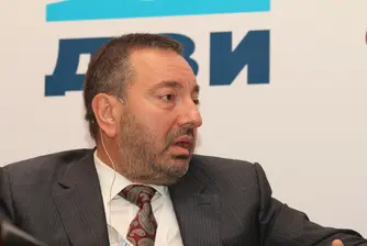 Само публичното поведение на енергетиката ще реши проблемите й