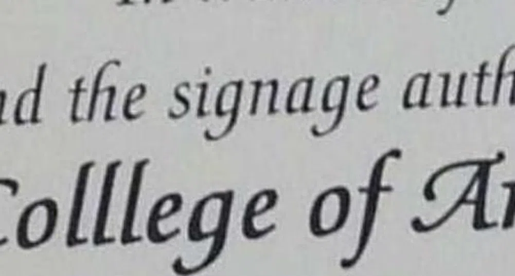 Щатски колеж сбърка думата „колеж“ върху дипломите си