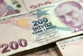 Турция обира негативите от скъпия долар и слабото евро