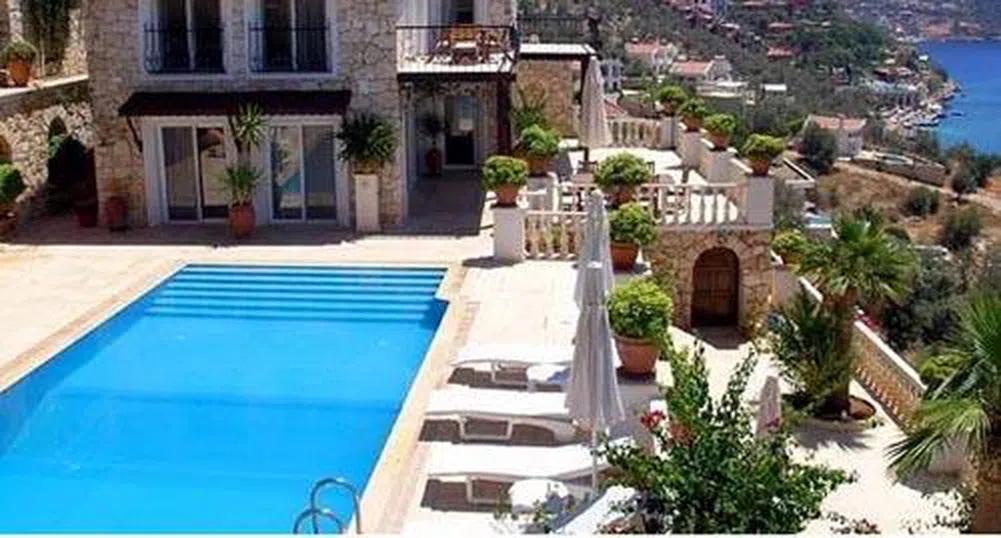 Турция ограничава покупката на земя от чужденци