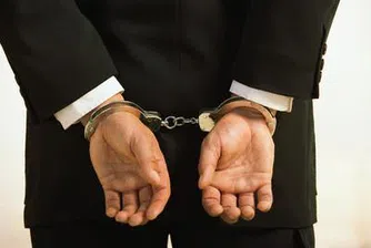 Банкова служителка извършила измами за над 100 хил. лв.