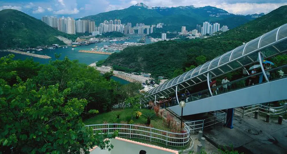 Това е най-дългият ескалатор в света