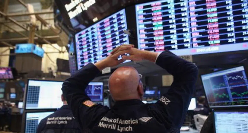 Инвестиращите в акции не трябва да се плашат от спада при петрола