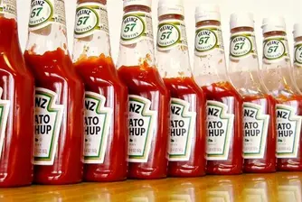 Код на бутилки с кетчуп Heinz води към порно сайт