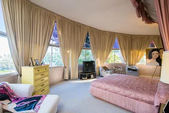 Къщата от медения месец на Елвис Пресли и Присила се продава