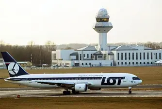 Трима са кандидат-купувачите за полската авиокомпания LOT